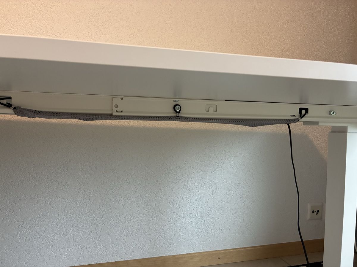 Schreibtische: Bureau assis-debout électrique – Gebraucht aus Eclépens von RCC1012 2