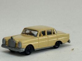 GB5- Prep  Mercedes 200 beige