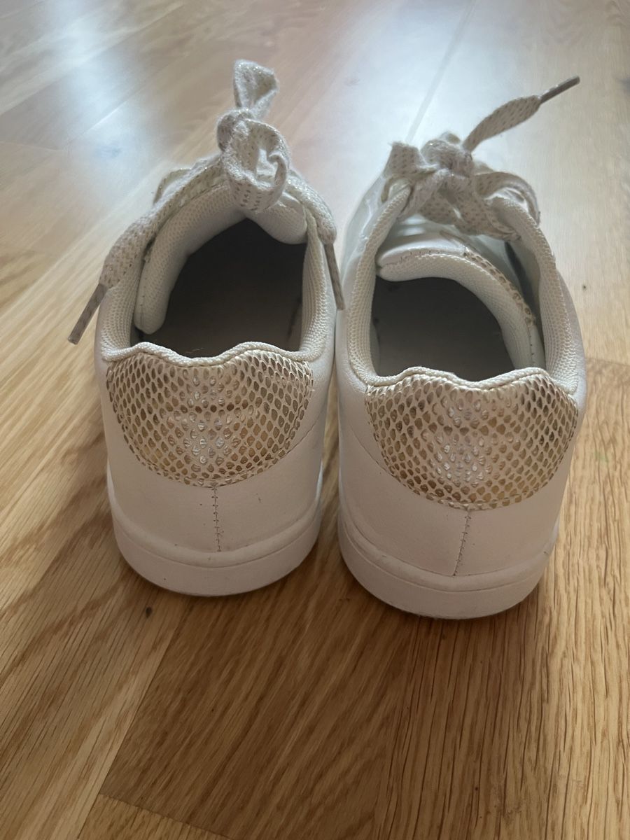 La Redoute Scarpe per ragazze: Sneaker für Mädchen – Usato da Zürich venduto da Dita06 2