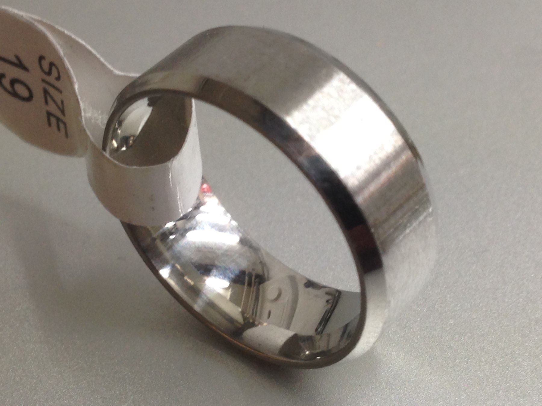 Anelli: Eleganter Stahl Ring Gr. 16-21 – Nuovo e nell'imballaggio originale da Schaffhausen venduto da vintageville
