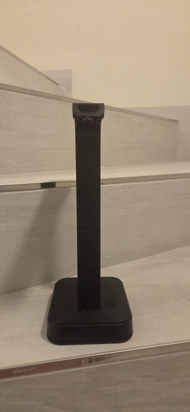 Altro in Decorazioni & Accessori: RGB Headset Stand – Usato da Trachslau venduto da ek40 5