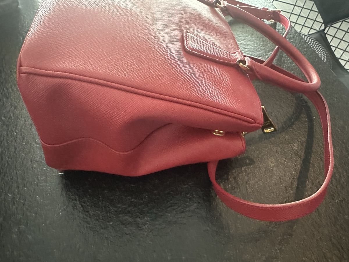 Prada Borse da donna: Prada Tasche, rot, Topzustand – Nuovo (secondo la descrizione) da Wettswil venduto da haddy91 4