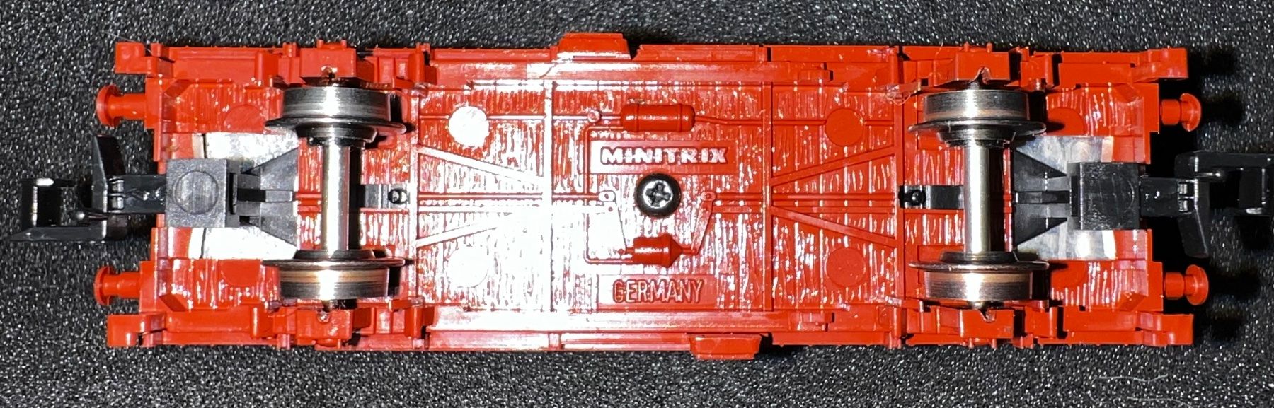 Trix Modellini di ferrovie: Minitrix , geschlossener Güterwagen der DB – Usato da Basel venduto da jonnyhaas 5