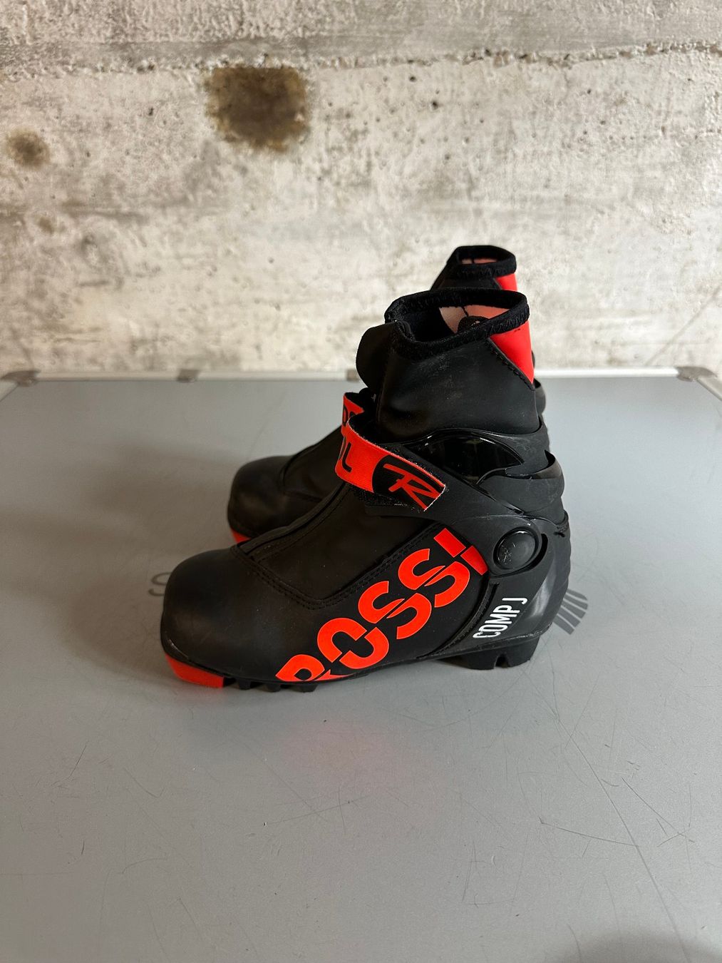 Rossignol Scarpe per ragazzi: Rossignol Kinder Langlauf Schuhe Gr. 31 – Usato da Emmenbrücke venduto da karkarkar 2