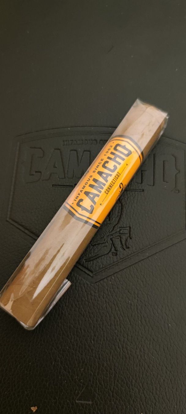 Camacho Sigari: Camacho Connecticut Robusto – Nuovo (secondo la descrizione) da Neuwilen venduto da Geniesser100