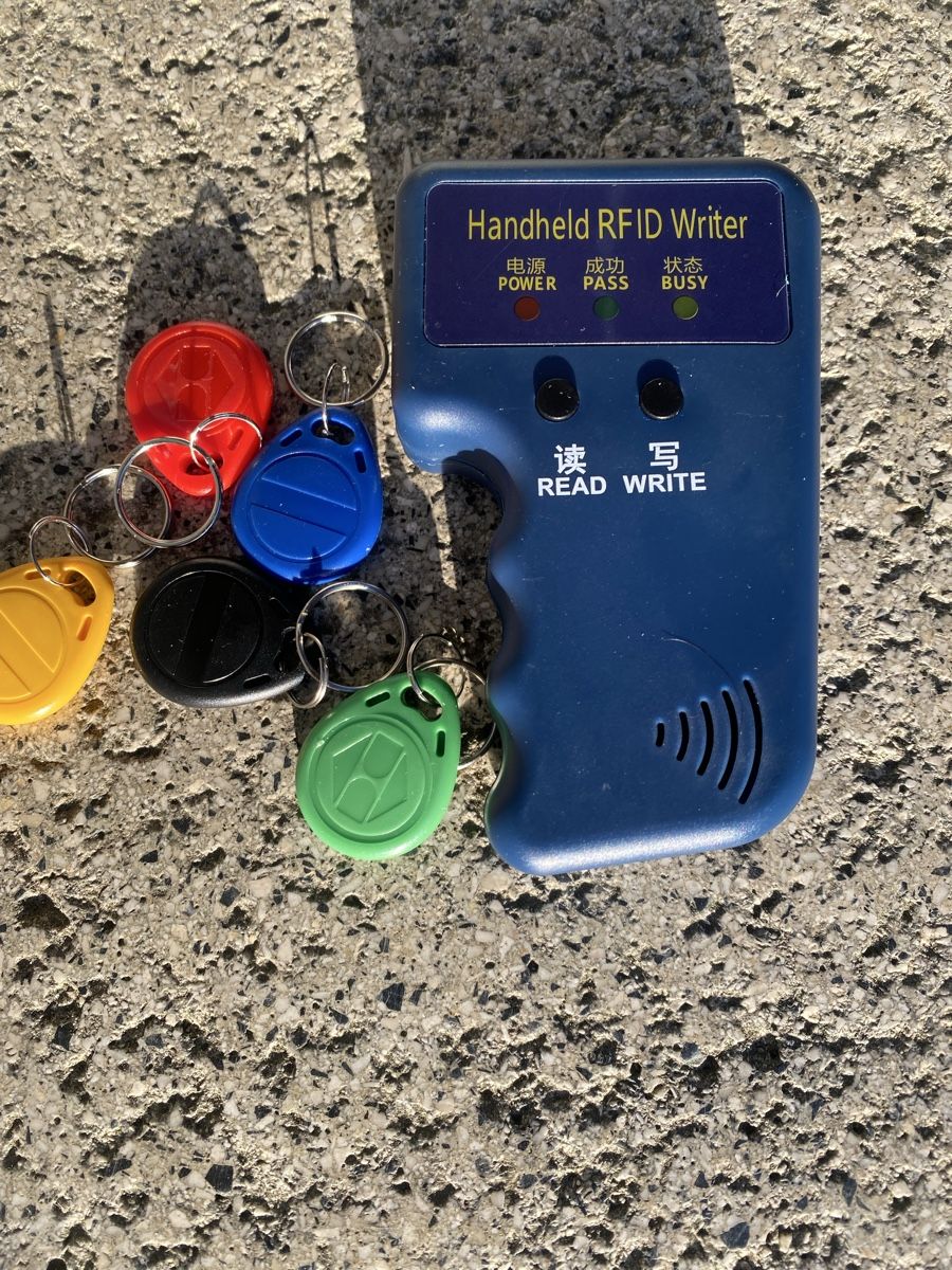 Registratori: RFID-Writer mit 5 Tags - Top Zustand! – Nuovo e nell'imballaggio originale da Bronschhofen venduto da Tarzanspyder 5