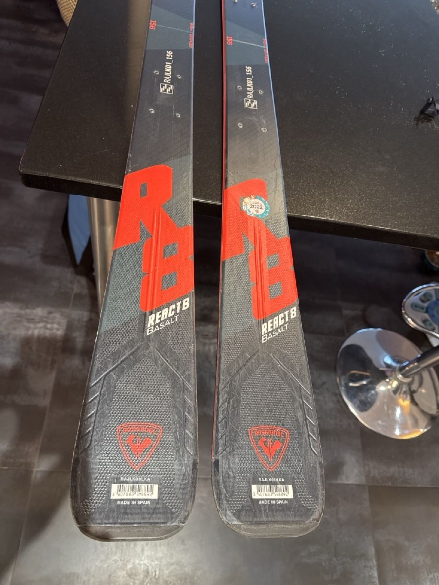 Rossignol Sci: Rossignol React R8 Basalt Skis - Carving Performance – Usato da Oftringen venduto da kar_y2tf 1