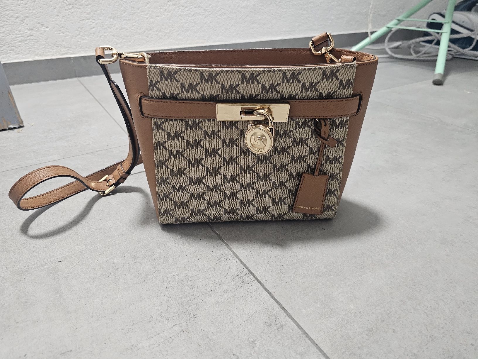 Michael Kors Borse da donna: Sac à main Mickael Kors – Usato da Courtételle venduto da Kollerleane