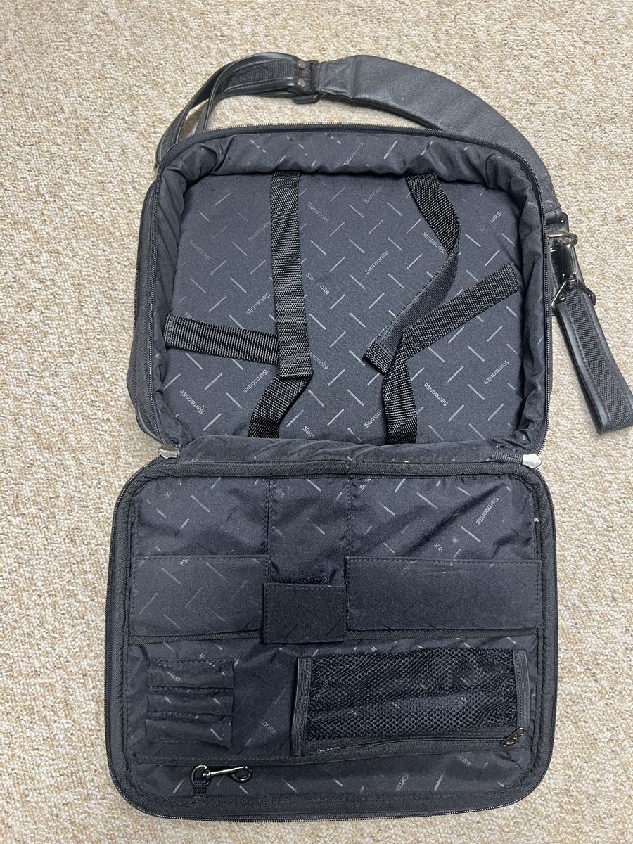 Borse: Samsonite Laptoptasche schwarz mit Schultergurt – Usato da Lüchingen venduto da Gmueni 1