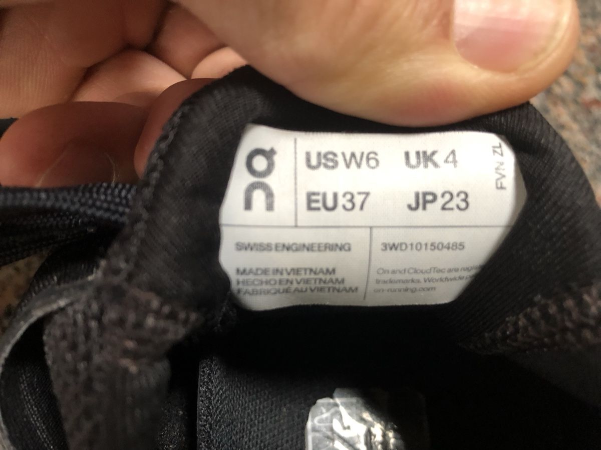 On Chaussures garçon: On Turnschuhe Kinder – D'occasion à Uster par vladi2809 3