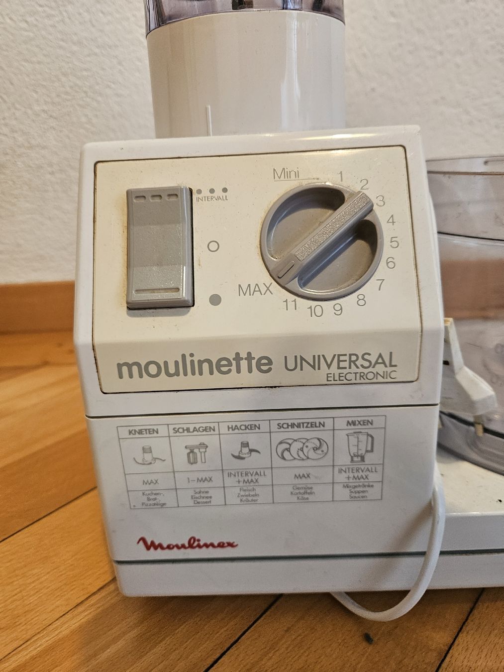 Moulinex Elettrodomestici da cucina: Moulinex "Moulinette" Küchenmaschine bis 19.06 abholbar – Usato da Biel/Bienne venduto da alr_swz5 3