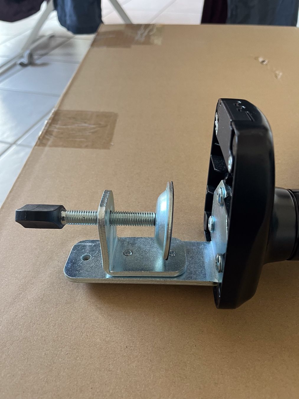 Staffa per monitor: ICY BOX IB-MS303-T Bildschirm Halterung – Usato da Urdorf venduto da Batmobile009 3