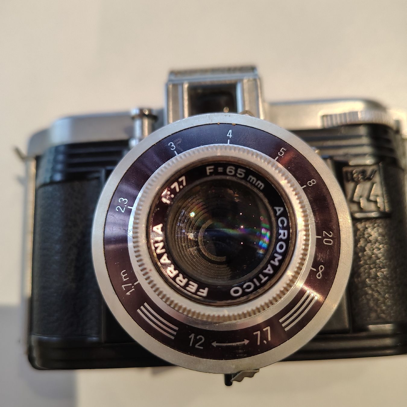 Ferrania Fotocamera: 1950's Ferrania IBIS Model 44 Camera With Leather Case – Difettoso da maroggia venduto da tondo_Music 2