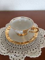 Antike Espressotasse gold weiss