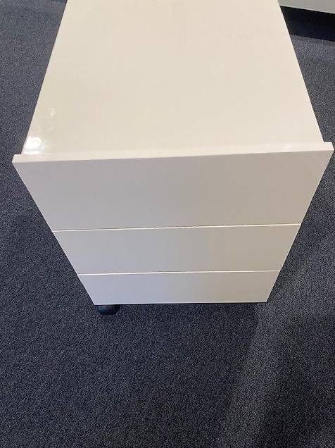 Banconi: Rollcontainer weiss glanz – Usato da Glattpark(Opfikon) venduto da humanpro 1