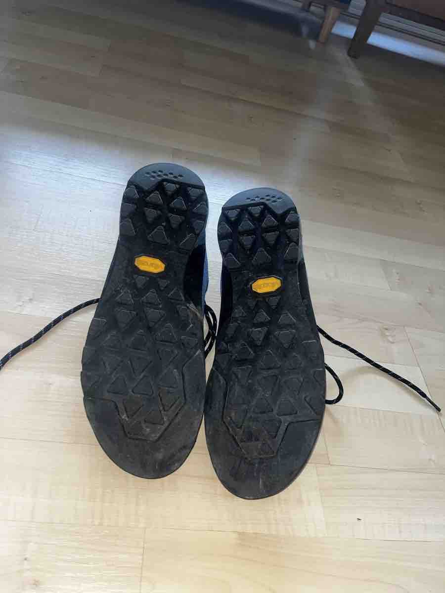 Decathlon Herrenschuhe: Simond Wanderschuhe in Grau Grösse 42 – Gebraucht aus Winterthur von GoodAsGone 5
