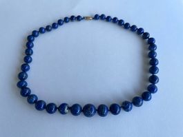 Lapis‑Lazuli‑Kette aus Indien im Set mit Schmucketui