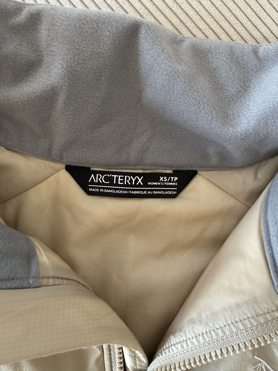 Arcteryx Gilets: Arc'teryx Atom Veste Damen XS – Neuf (Voir description) à Zürich par jennifer.boss 2