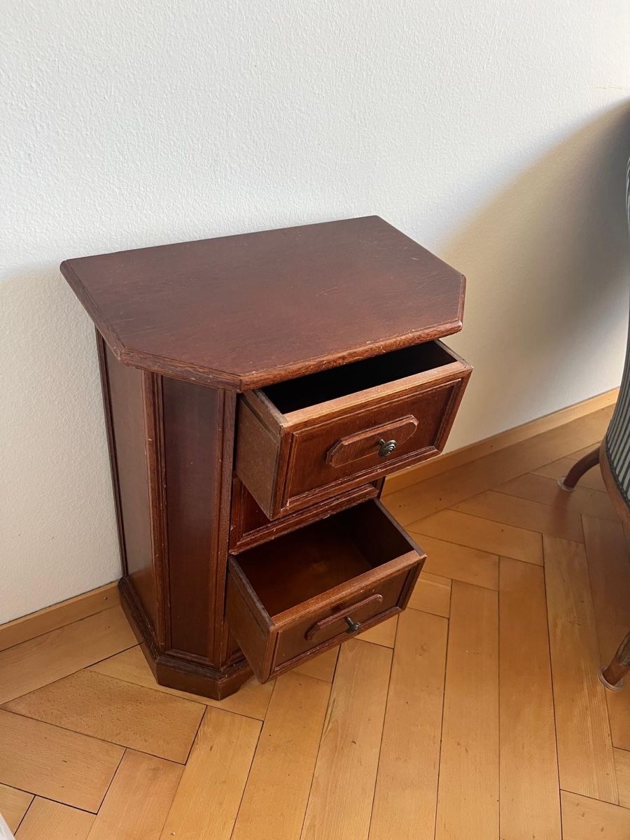 Commodes: Kleine Kommode – D'occasion à Luzern par rox_7y8q 1
