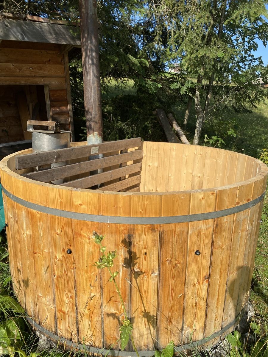 Bains à remous: Hot Pot / Badebottich inkl Ofen und Abdeckung – D'occasion à Dietikon par Rumsi10 5