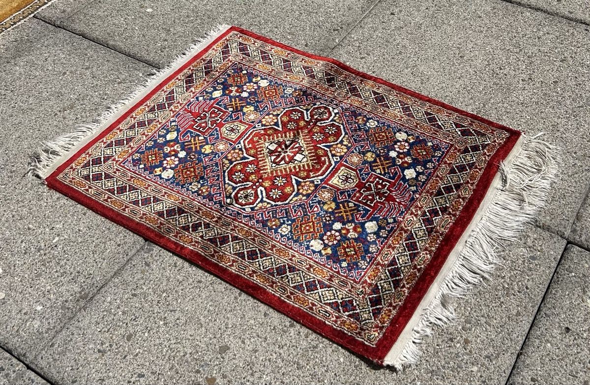 Teppiche: Orientteppich aus Seide, rot, blau – Gebraucht aus Brugg von Le3712