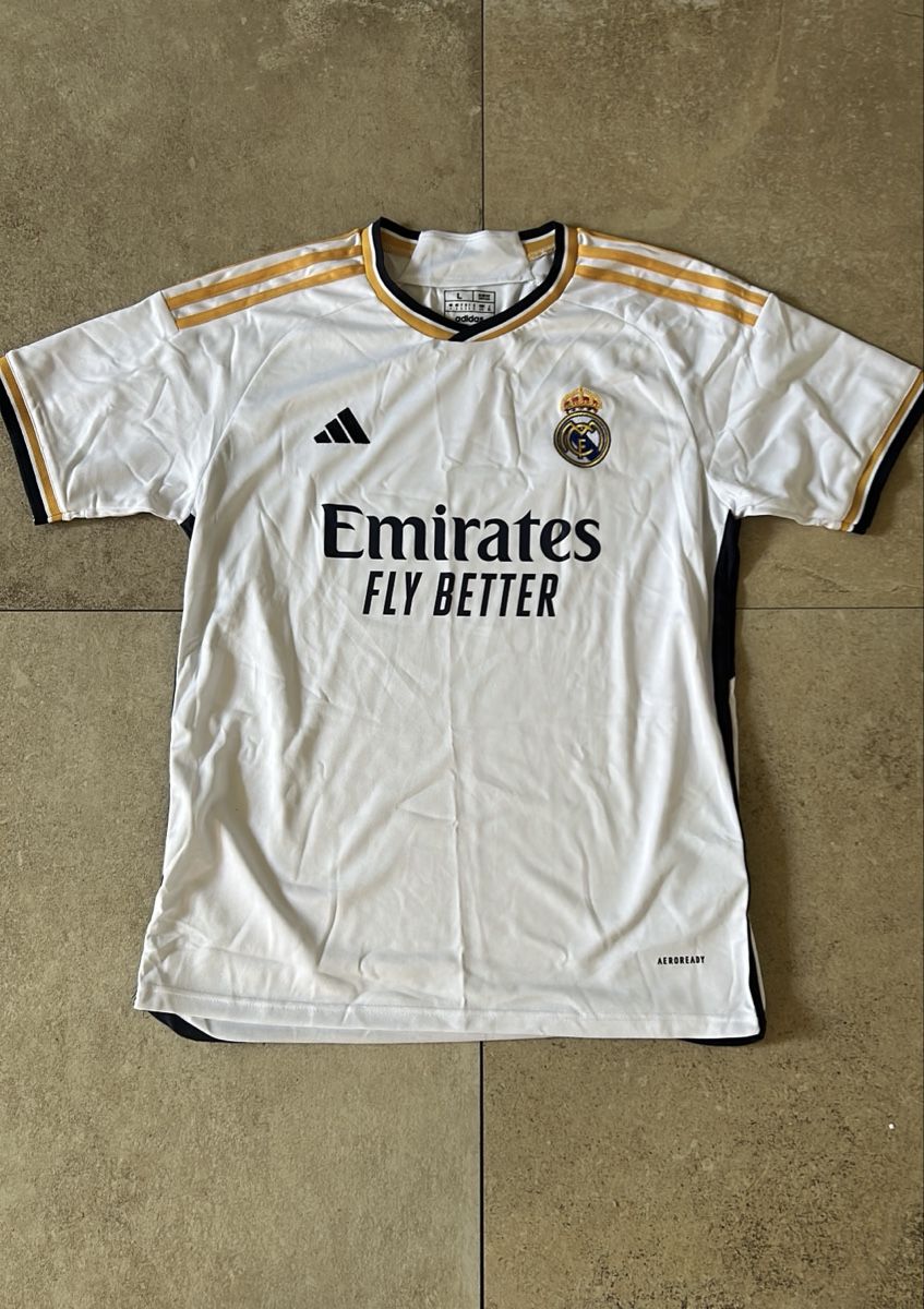 Real Madrid Canottiere & Pantaloni: Real Madrid Trikot – Usato da Lengnau BE venduto da gur_jc7m