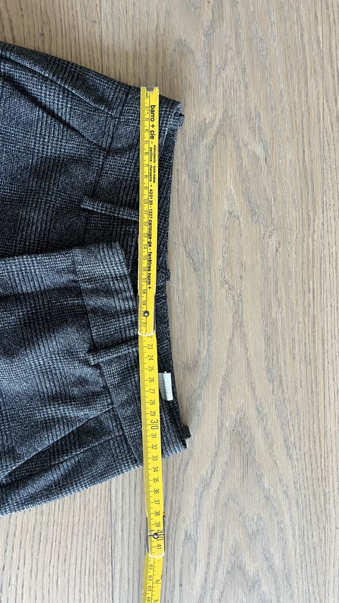 Zara Pantaloni: Zara Checkered Trousers Grey Size 34 – Usato da Tannay venduto da EllaSF 4