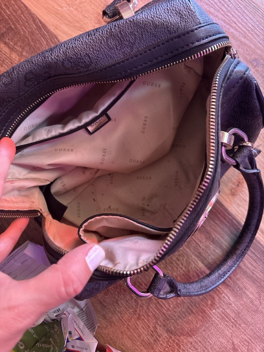 Guess Borse da donna: Guess Tasche Vintage Y2K – Usato da Bern venduto da LoveVintageY2K 4