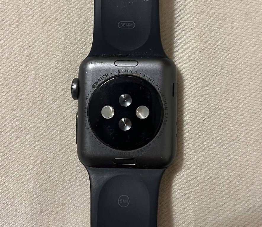 Smartwatch: Apple Watch Series 3, 38mm – Usato da Weissbad venduto da ain_x75c 1