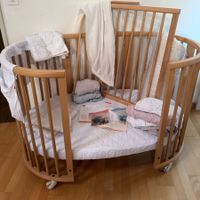 Komplettes mitwachsendes Stokke-Bett mit Zubehör