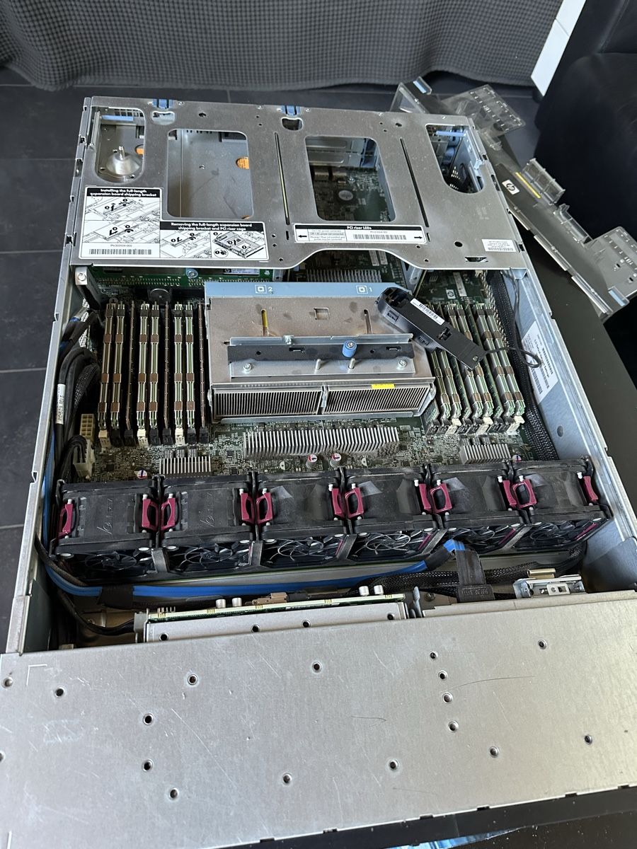Hewlett Packard Server: HP DL 380 G7 – Usato da Aadorf venduto da xiati 3