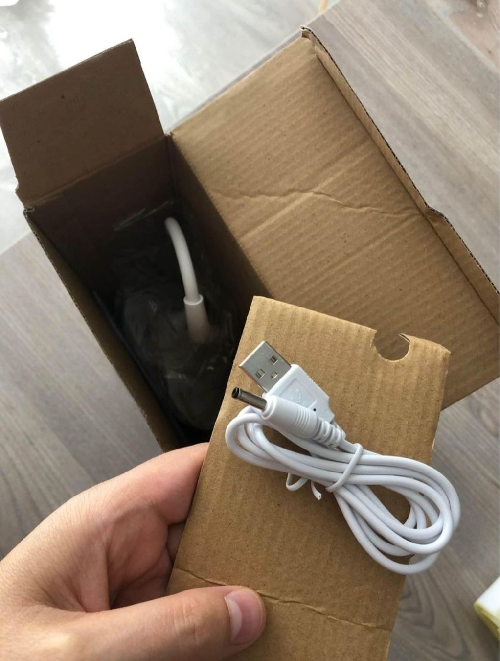 Conforama Lampade: Lampe mobile Led neuve – Nuovo e nell'imballaggio originale da Delémont venduto da Emi-98 7