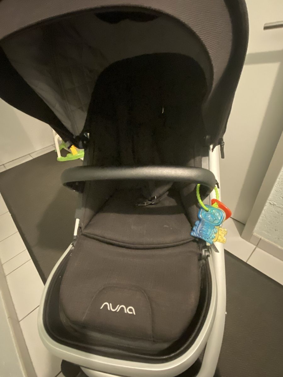 Nuna Carrozzine: Poussette Nuna noir – Usato da Martigny venduto da ori_x57c 9