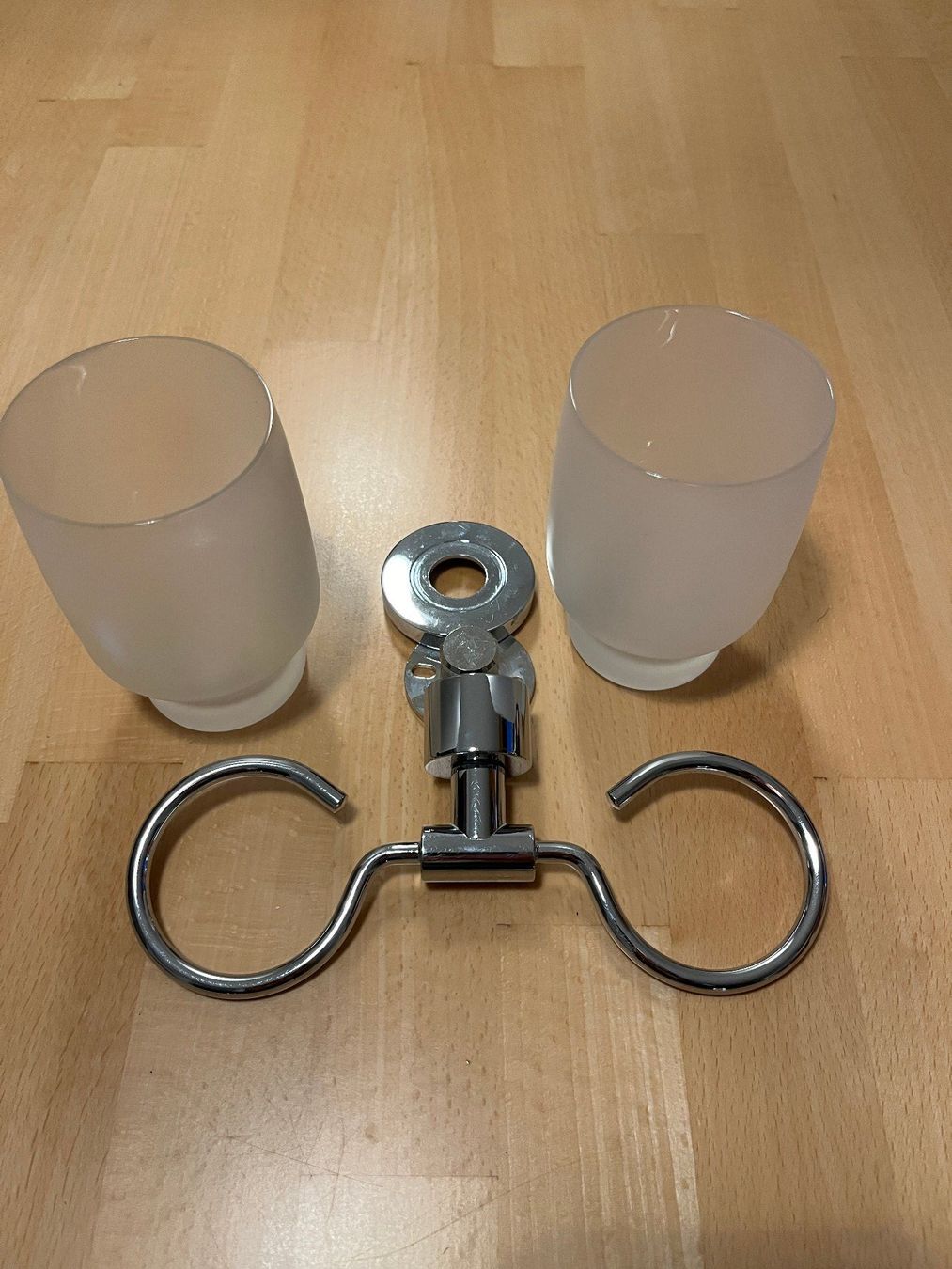 Bicchieri: Zwei Zahnputzgläser mattglas, Bodenschatz Dolano, mit Halter – Usato da Fislisbach venduto da mo_5442