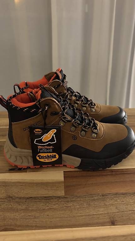 Schuhe für Jungen: Kinderstiefel Gr. 34 – Gebraucht aus Fällanden von ine_rt5z