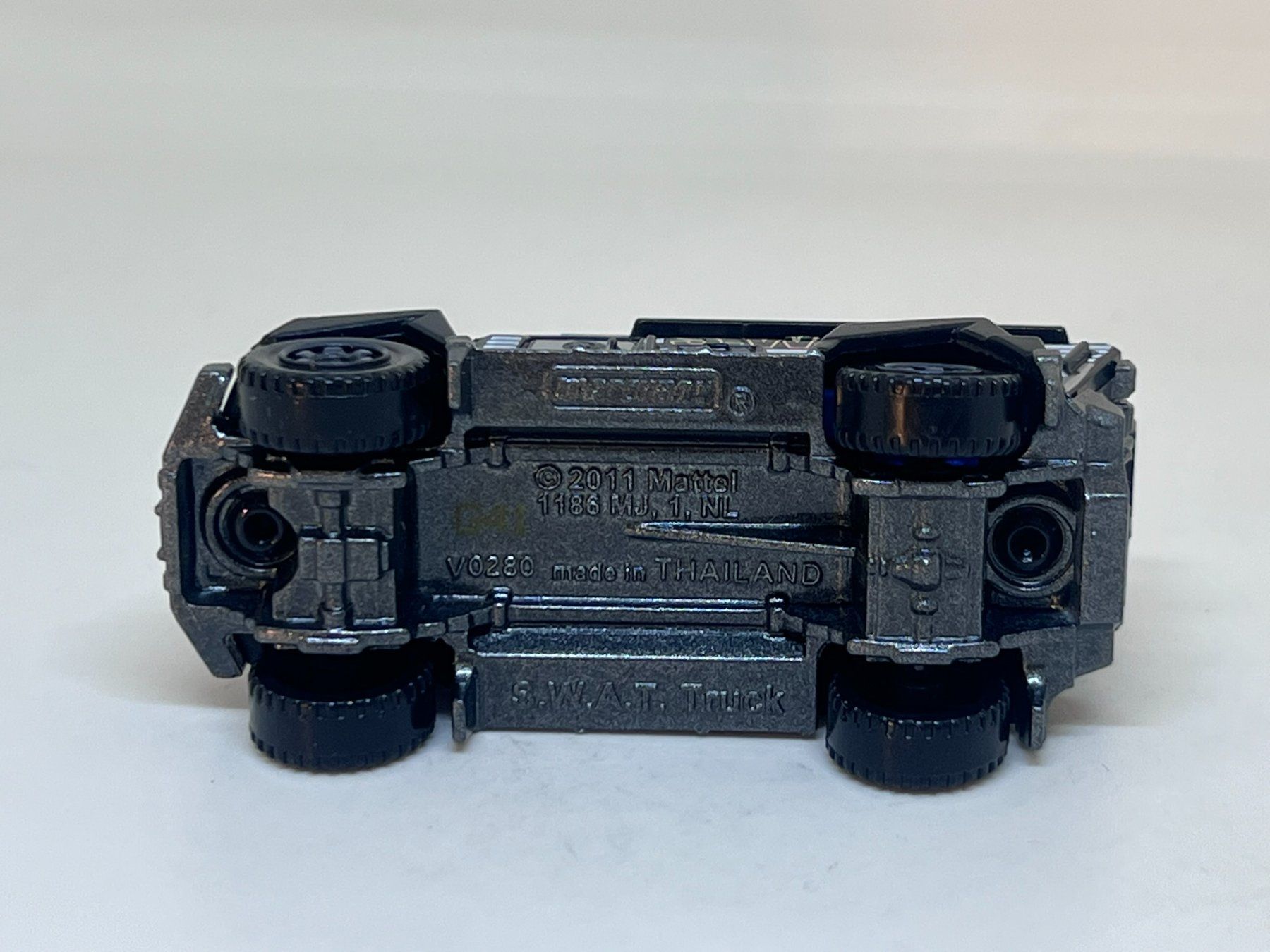 Matchbox Modellini d'auto: Matchbox S.W.A.T. Truck #417 – Usato da Wildegg venduto da LaaBoutique 3