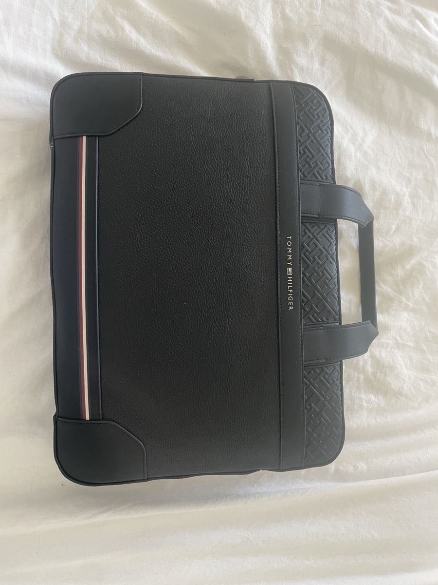 Valigie & Borse: Tommy Hilfiger Briefcase – Nuovo e nell'imballaggio originale da Horw venduto da lau_kvt2 2