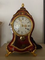 Standuhr Le Castel - Schweizer Klassiker mit schönem Gehäuse