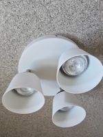 Weisse Deckenlampe mit 3 Strahlern - Top Zustand!