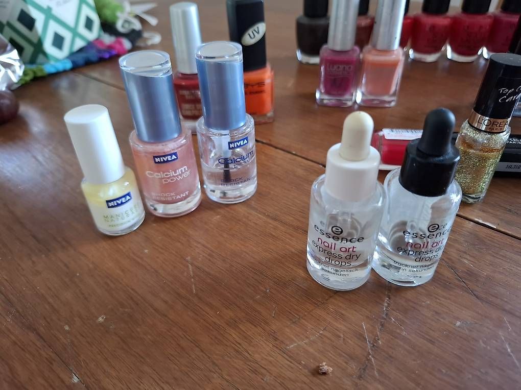 Nagellack: Nagellack diverser Marken – Gebraucht aus Zürich von nina.uehlinger 4