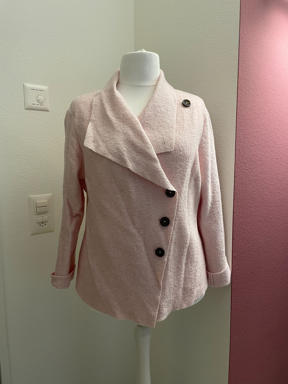 Giacche: Kriss Wolljacke hellrosa XL – Usato da Muttenz venduto da einfach-schoen
