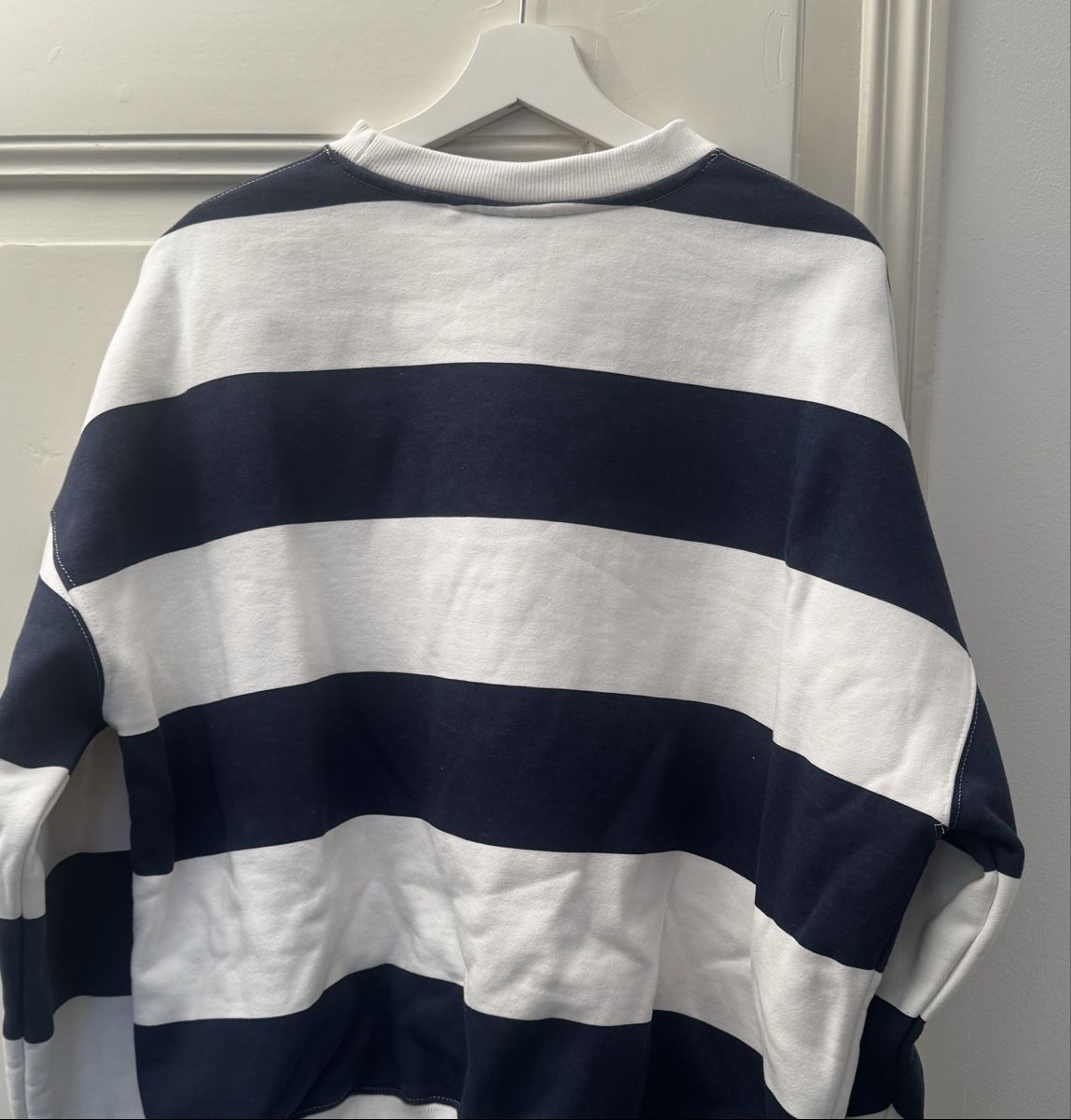 Pull&Bear Maglioni & Felpe: New Striped Round Neck Sweatshirt - Pull&Bear. – Nuovo (secondo la descrizione) da Zürich venduto da ber_78xz 3