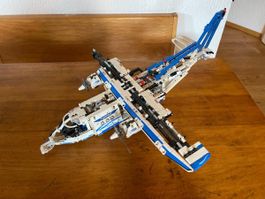 LEGO Technic Frachtflugzeug blau weiss akzeptabel