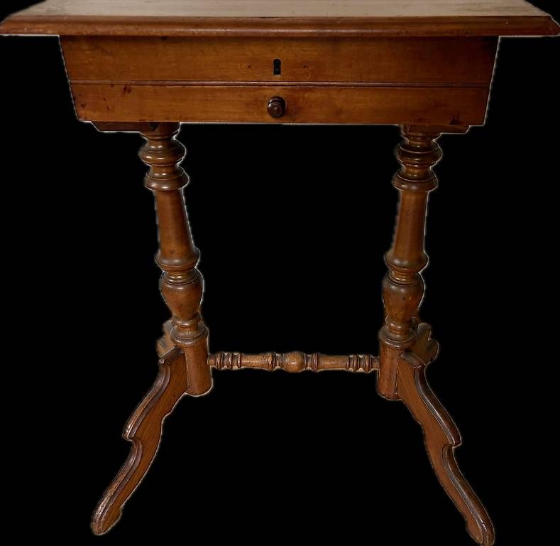 Tavoli: Table de couture Style Louis Philippe – Usato da Portalban venduto da Matteo-Fribourg 2
