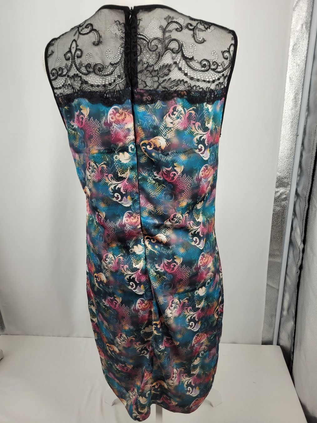 Kleider: Robe colorée à motifs – Gebraucht aus Lausanne von PlusValue_Lausanne 1
