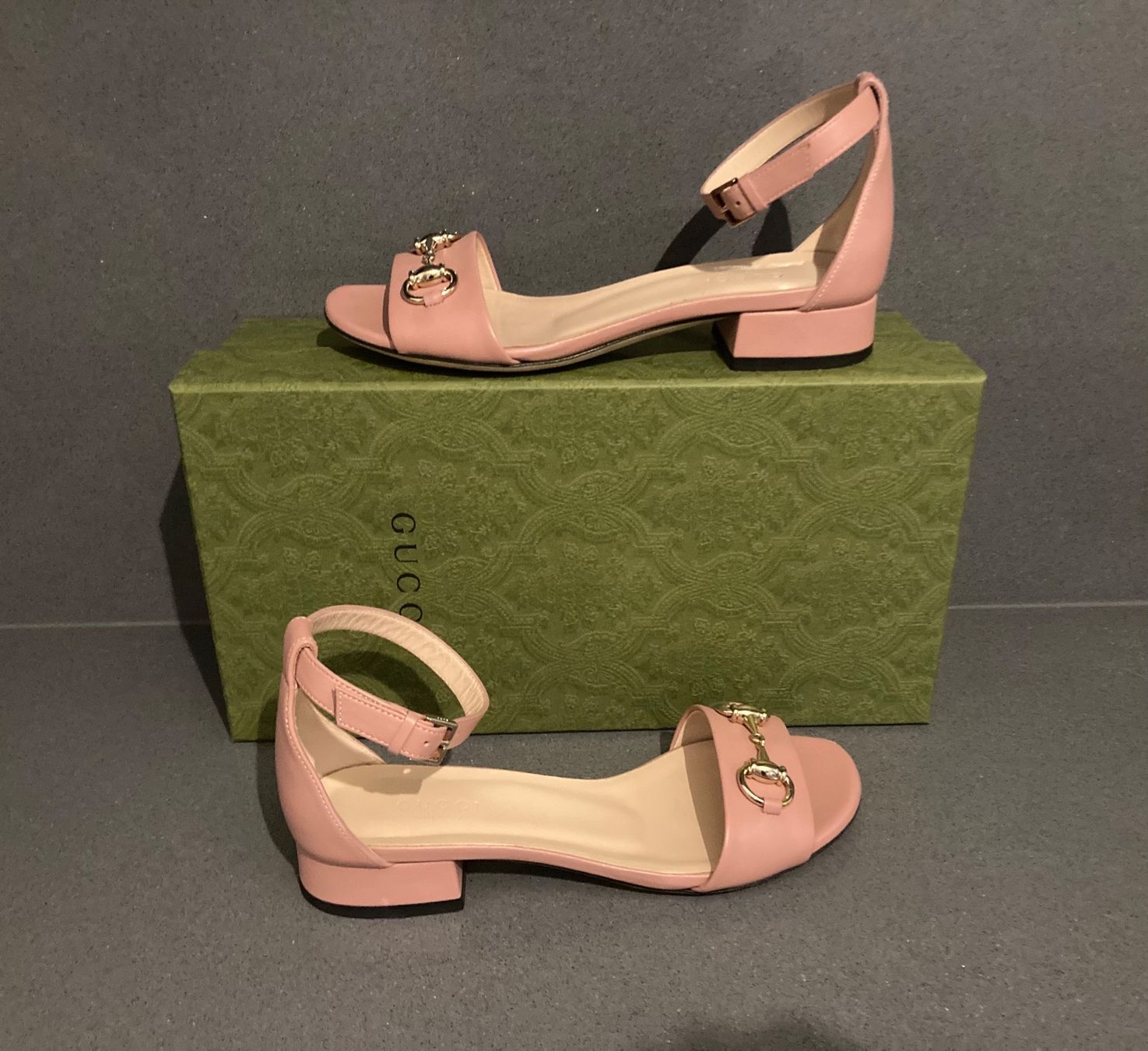 Gucci Scarpe da donna: Gucci sandali 35 – Usato da Paradiso venduto da Kayakara 1