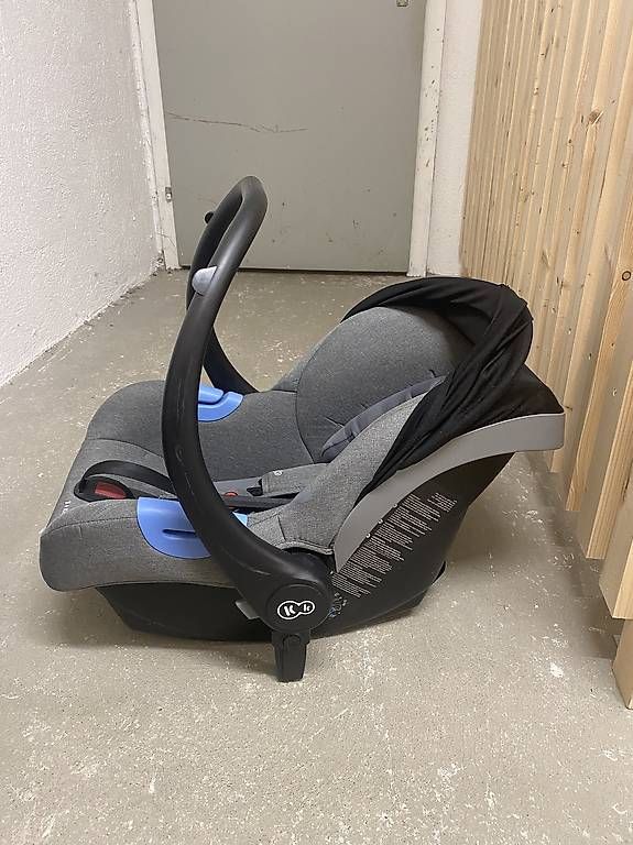 Seggiolini per auto: Kindersitz  – Usato da Zürich venduto da ER- 1