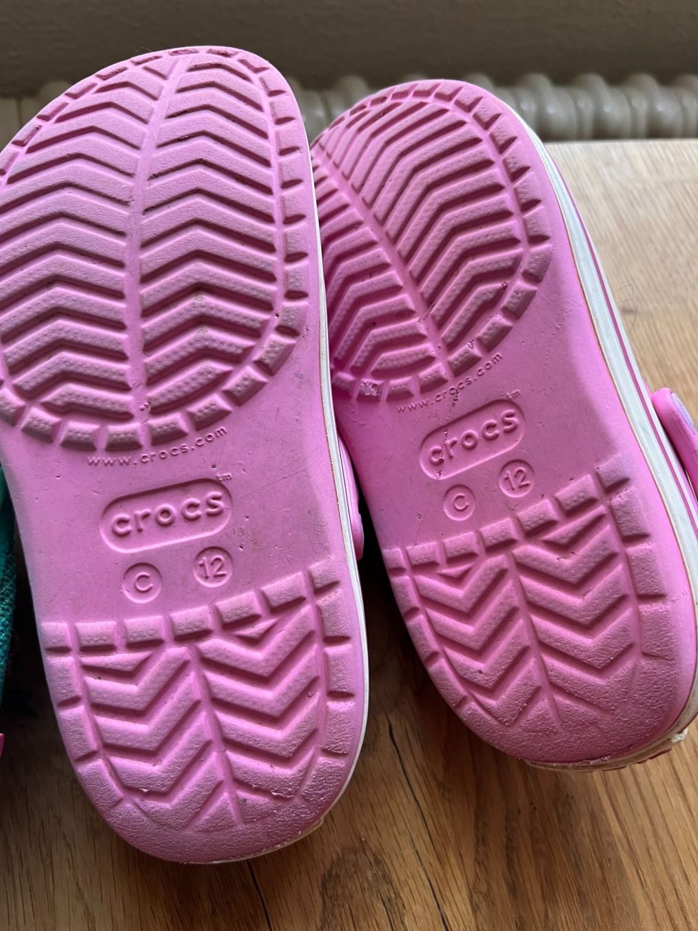 Crocs Scarpe per ragazze: Schuhpaket Gr. 29 – Usato da Bonstetten venduto da wieselflora 3