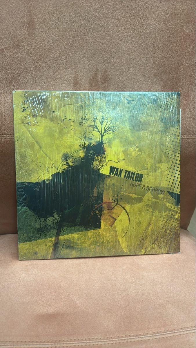 Dischi in vinile: Vinyle Wax Tailor - Hope & Sorrow neuf – Usato da Seigneux venduto da 1525Nas