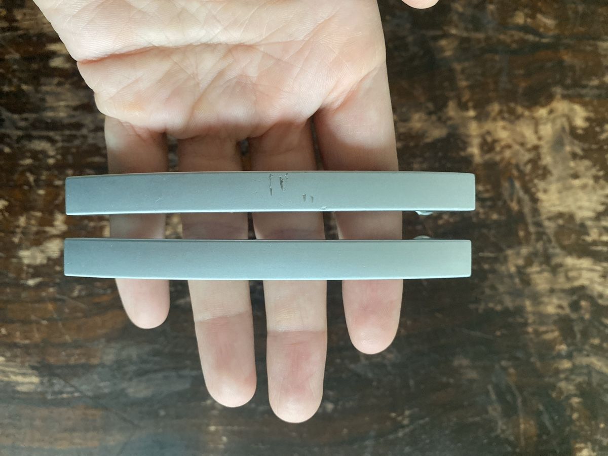 Eisenwaren: 2er Set silberfarbene Schubladengriffe - ca. 10 cm lang – Gebraucht aus Zürich von ann_9fv5 2